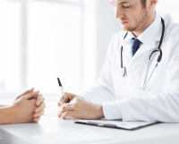 Высокие уровни липидов в крови вызывают ложно заниженные результаты бикарбоната